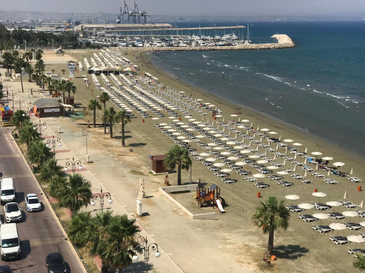Panoramic Sea View Apartments Larnaca Esterno foto