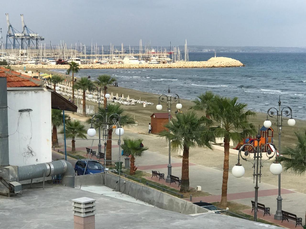 Panoramic Sea View Apartments Larnaca Esterno foto