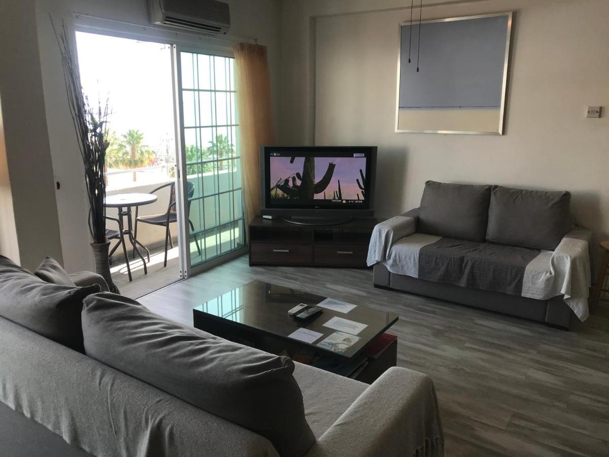 Panoramic Sea View Apartments Larnaca Esterno foto